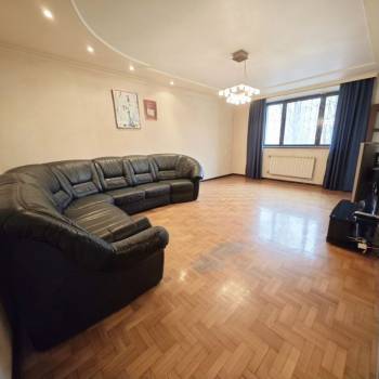 Продается 3-х комнатная квартира, 98 м²