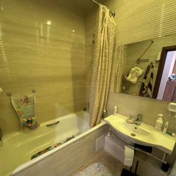 Продается 1-комнатная квартира, 48,5 м²