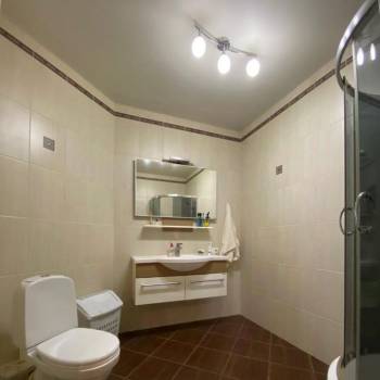 Сдается 1-комнатная квартира, 54 м²