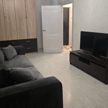 Сдается 1-комнатная квартира, 39 м²