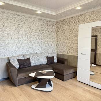 Сдается 1-комнатная квартира, 54 м²