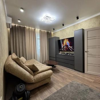 Продается 1-комнатная квартира, 37,5 м²