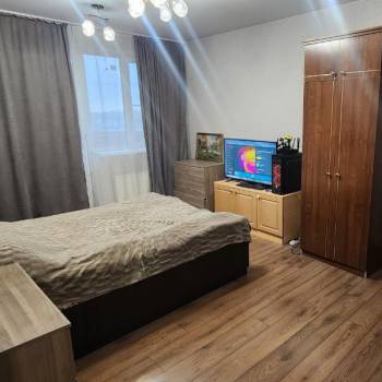 Сдается 2-х комнатная квартира, 76 м²