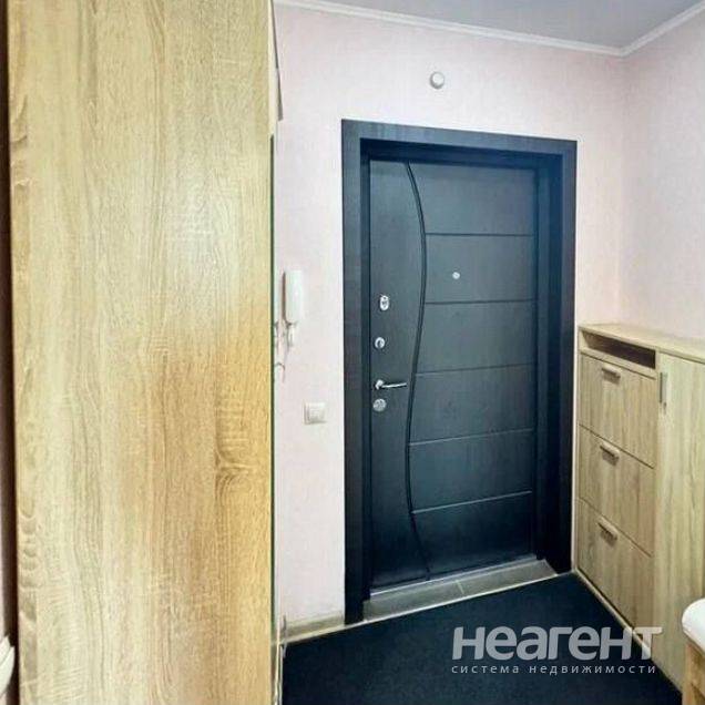 Сдаю 2-х к квартиру, ЖК Большой, ул. Красная