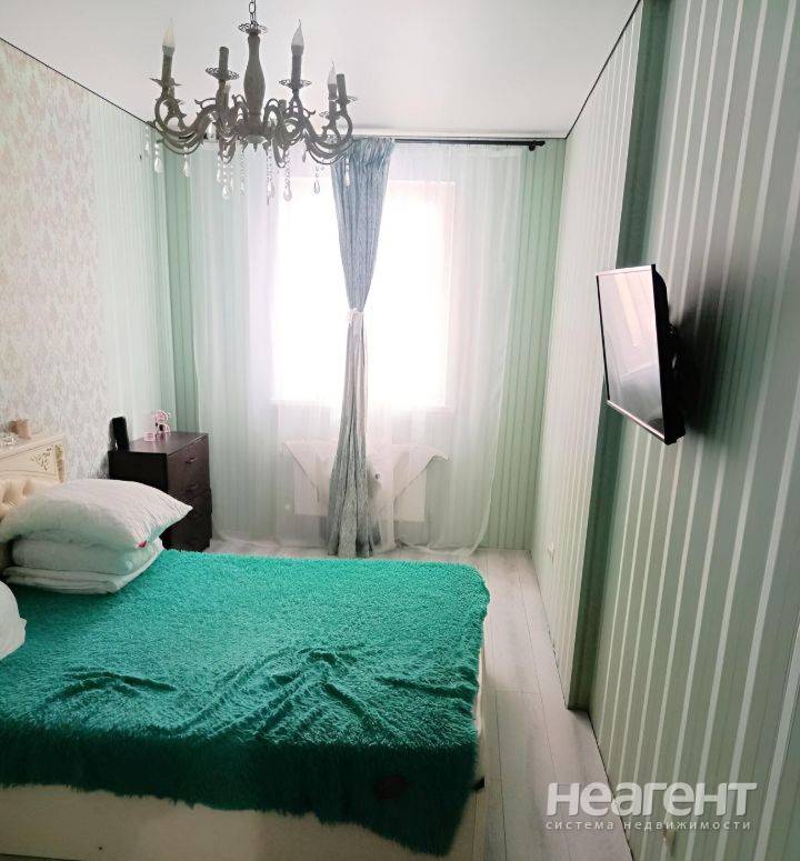 Продаю 2-х к квартиру, ЖК Времена года 3 (ул. Цезаря Куникова)