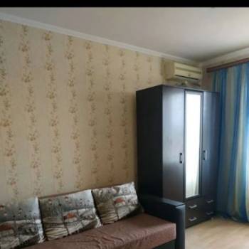 Сдается 1-комнатная квартира, 38 м²