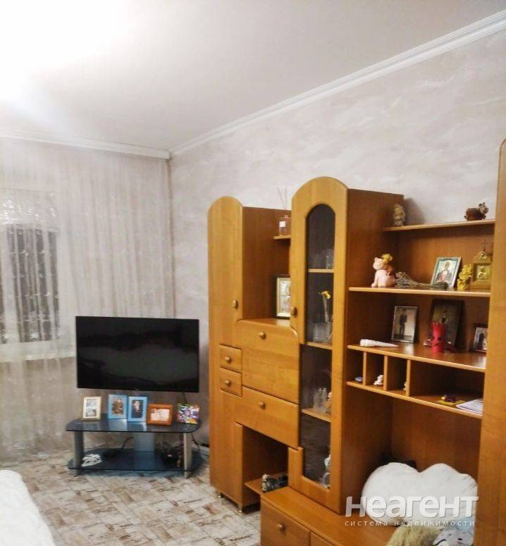 Продаю 2-ком. квартиру (ул. Симферопольская)