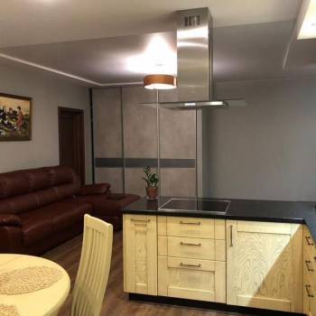 Продается 3-х комнатная квартира, 104 м²