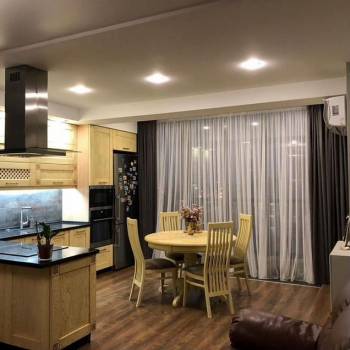 Продается 3-х комнатная квартира, 104 м²