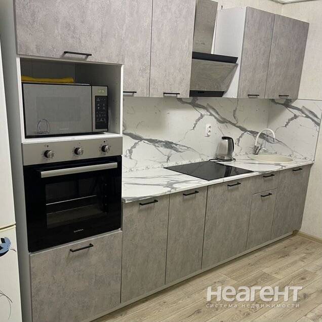 Сдается 1-комн. квартира, ЖК Губернский (ул. им. Героя Яцкова И. В)