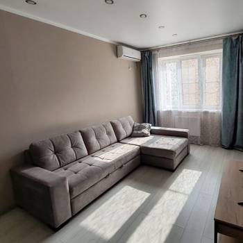 Сдается 1-комнатная квартира, 42 м²