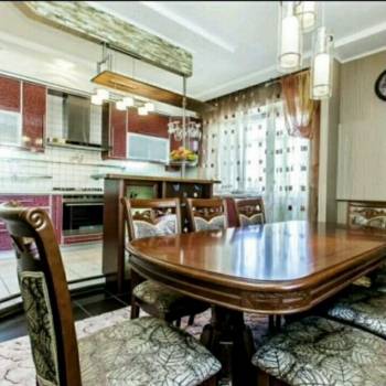 Продается 3-х комнатная квартира, 175 м²