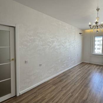 Продается 1-комнатная квартира, 49 м²