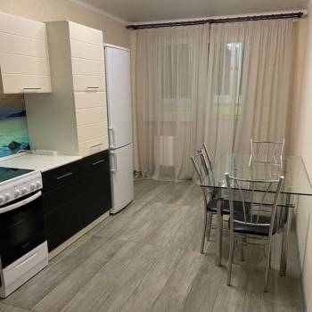 Сдается 1-комнатная квартира, 42 м²