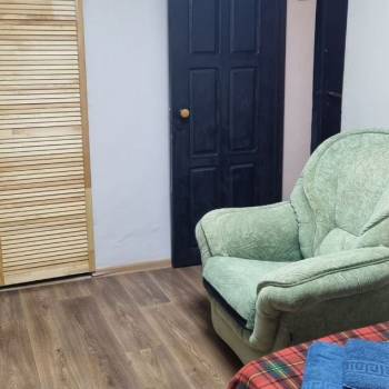 Продается Многокомнатная квартира, 77 м²