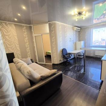 Сдается 1-комнатная квартира, 49 м²