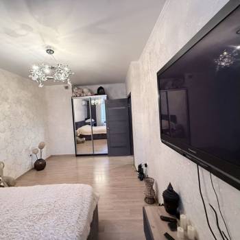 Продается 1-комнатная квартира, 40 м²