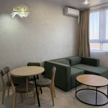 Продается 1-комнатная квартира, 42 м²