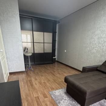 Сдается 1-комнатная квартира, 39 м²