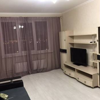 Сдается 1-комнатная квартира, 40 м²