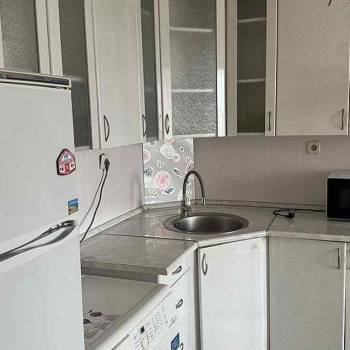 Сдается 1-комнатная квартира, 42 м²