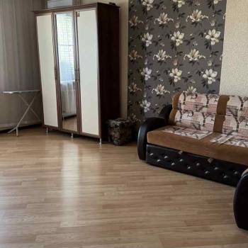 Сдается 1-комнатная квартира, 54 м²