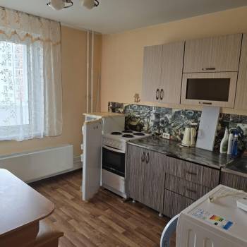 Сдается 1-комнатная квартира, 54,6 м²