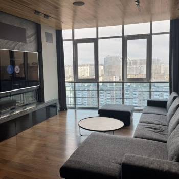 Продается Многокомнатная квартира, 145 м²