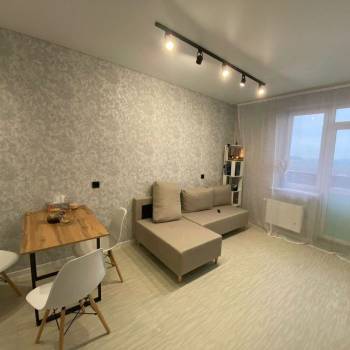 Продается 1-комнатная квартира, 39 м²