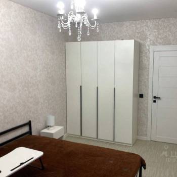 Продается 1-комнатная квартира, 39 м²