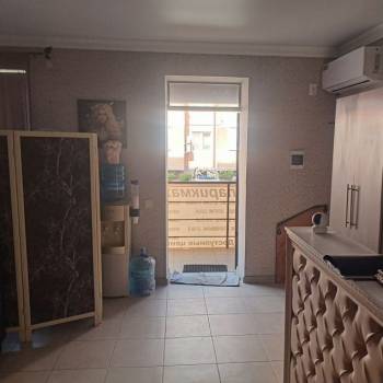 Продается 1-комнатная квартира, 53 м²