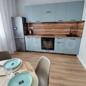 Сдается 1-комнатная квартира, 42 м²