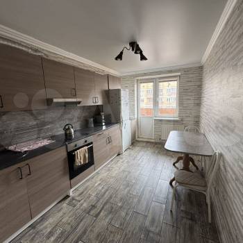 Сдается 1-комнатная квартира, 42 м²