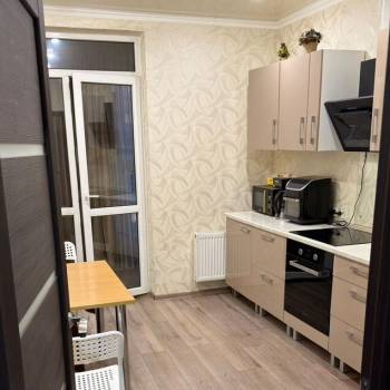 Продается 1-комнатная квартира, 39,8 м²