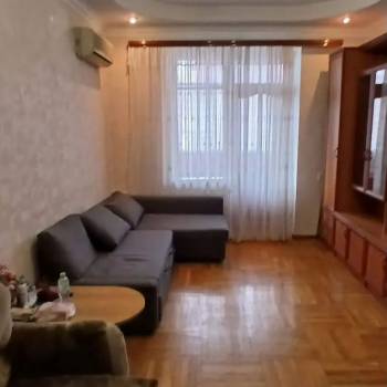 Продается 1-комнатная квартира, 42 м²