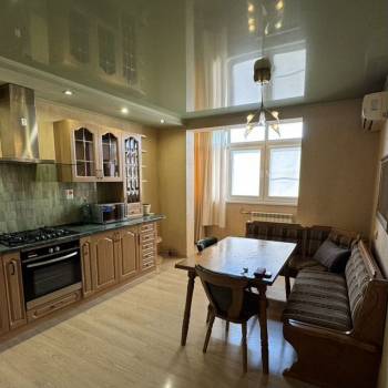 Сдается Многокомнатная квартира, 80 м²