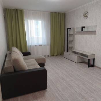 Сдается 1-комнатная квартира, 42 м²