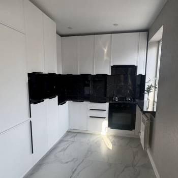 Продается 3-х комнатная квартира, 57 м²