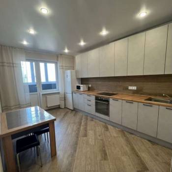 Сдается 1-комнатная квартира, 50 м²