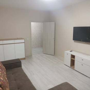 Сдается 1-комнатная квартира, 41 м²