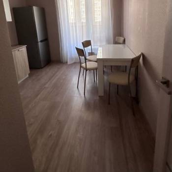 Сдается 1-комнатная квартира, 37 м²