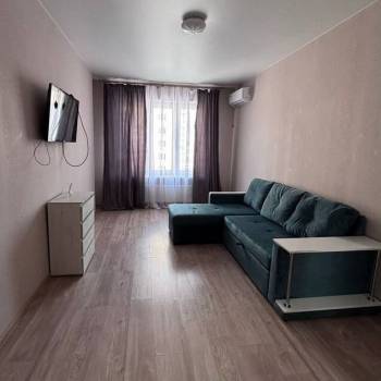 Сдается 1-комнатная квартира, 37 м²