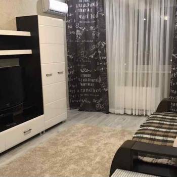 Сдается 1-комнатная квартира, 46,7 м²