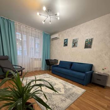 Сдается 1-комнатная квартира, 42 м²