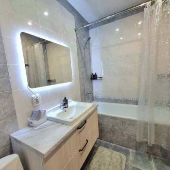 Сдается 1-комнатная квартира, 48 м²