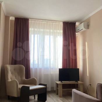 Сдается 1-комнатная квартира, 37 м²