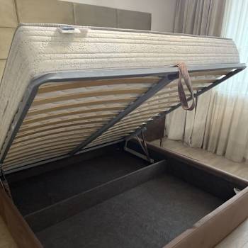 Продается 1-комнатная квартира, 77,7 м²