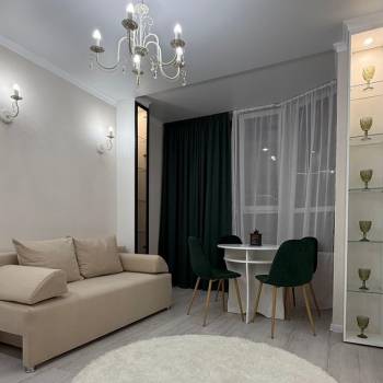 Продается 1-комнатная квартира, 45 м²