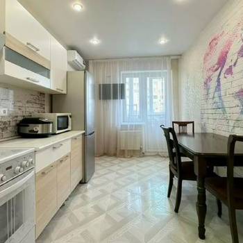 Продается 1-комнатная квартира, 42,1 м²