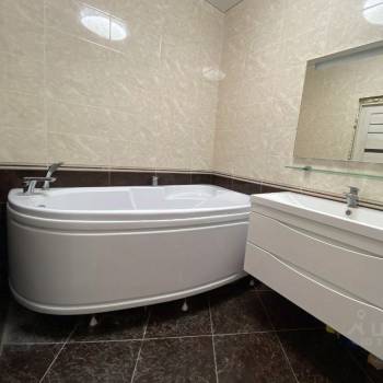 Продается 2-х комнатная квартира, 65 м²